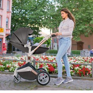Hot mom stroller and bassinet  with several sear covers